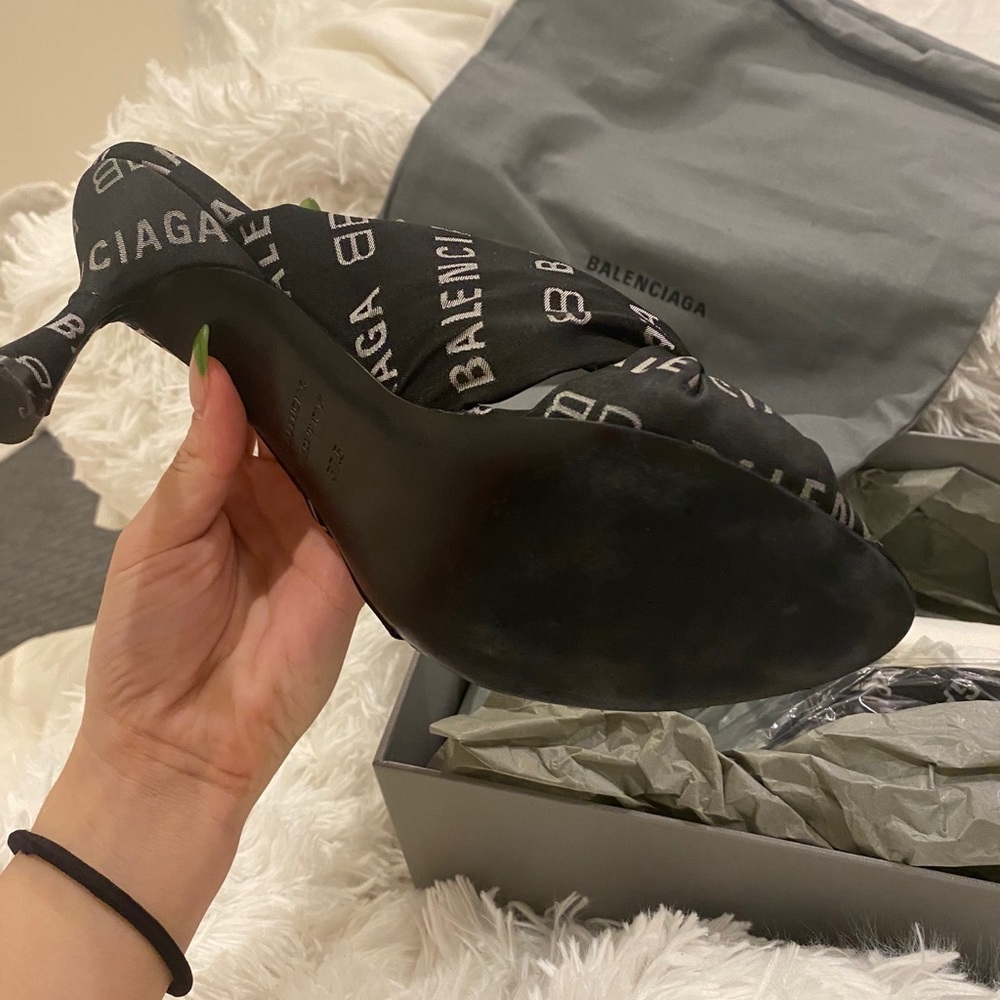 Balenciaga Drapy heels - Picture 2 of 8